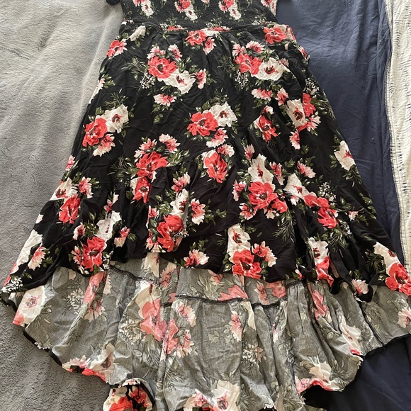 Torrid Floral off shoulder Smocked Hi-Lo Maxi Dress 3 - Picture 4 of 4